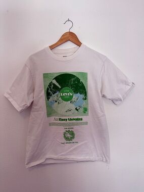 Levi's White T-Shirt with Green Graphic Print